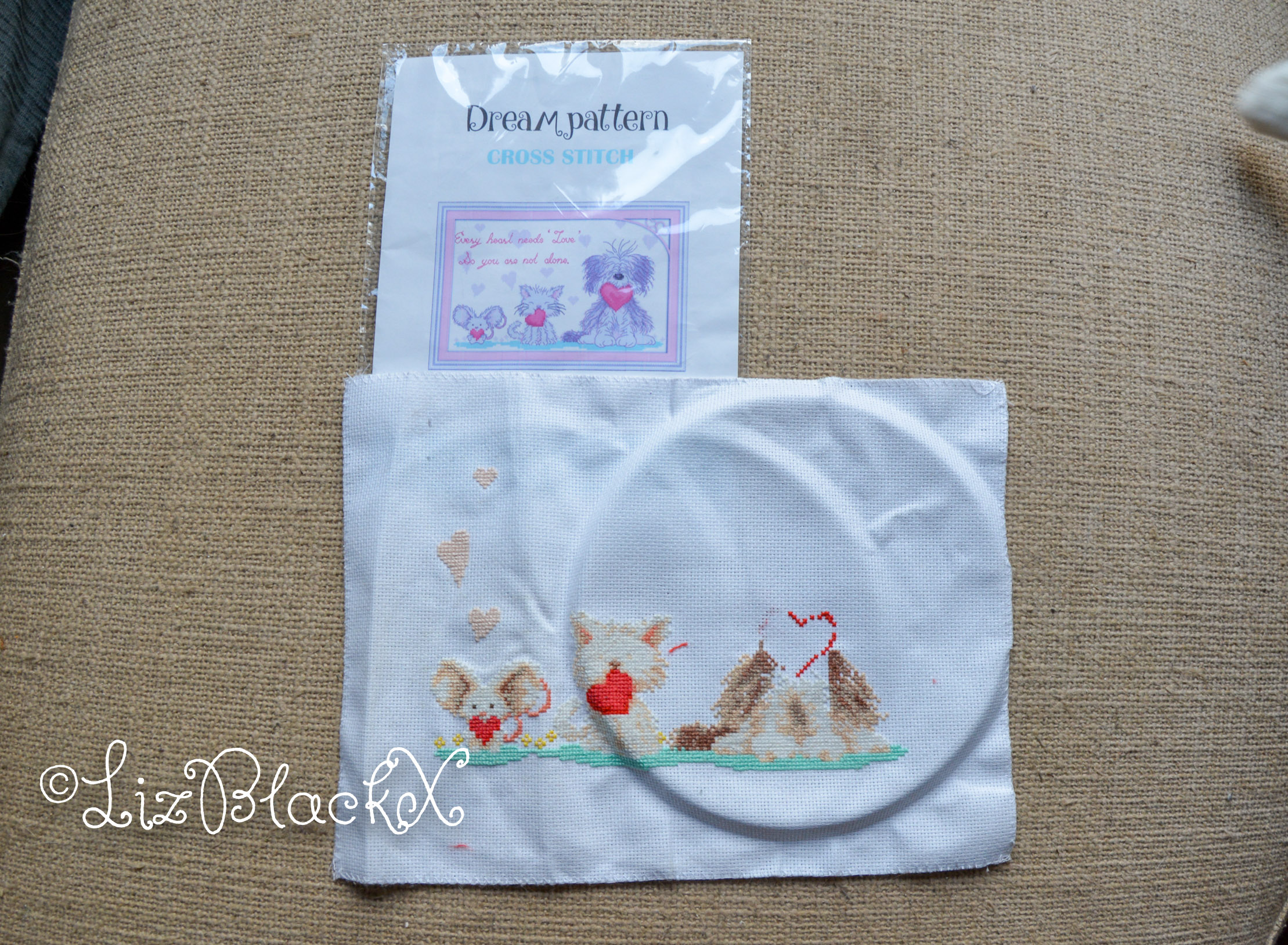 Cross stitch work of three animals and hearts

Copyright Liz BlackX