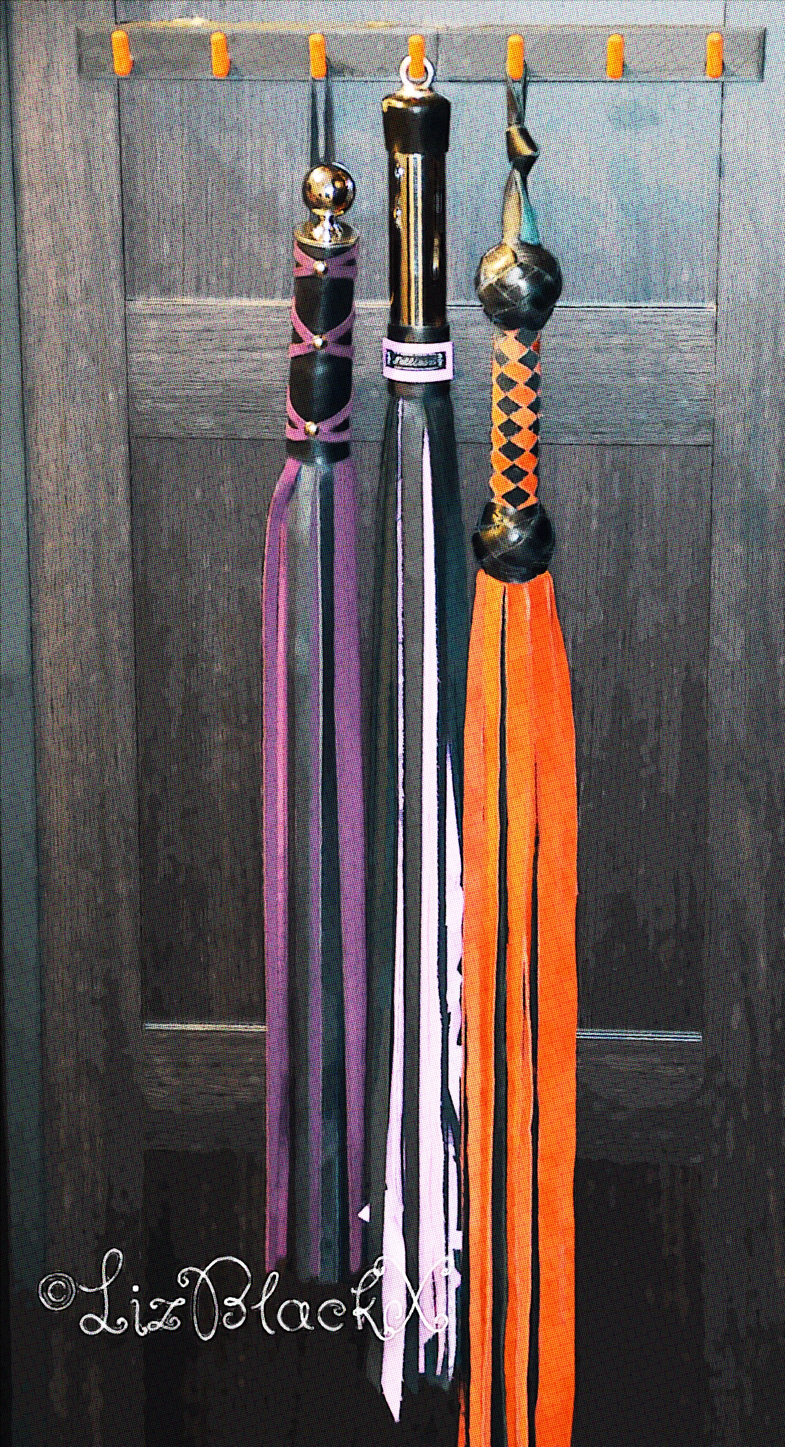 Liz' collection of floggers

Copyright LizBlackX