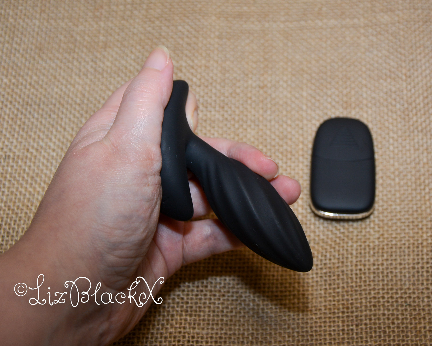 Review of the Levett Anal Plug Vibrator Buttplug Vibrator Toy for Man Women

Copyright Liz BlackX

The toy is flexible